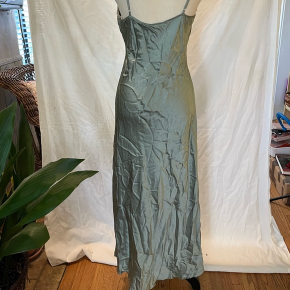 Vintage Y2K Silk Victoria’s Secret Sage slip dress - Picture 4 of 5